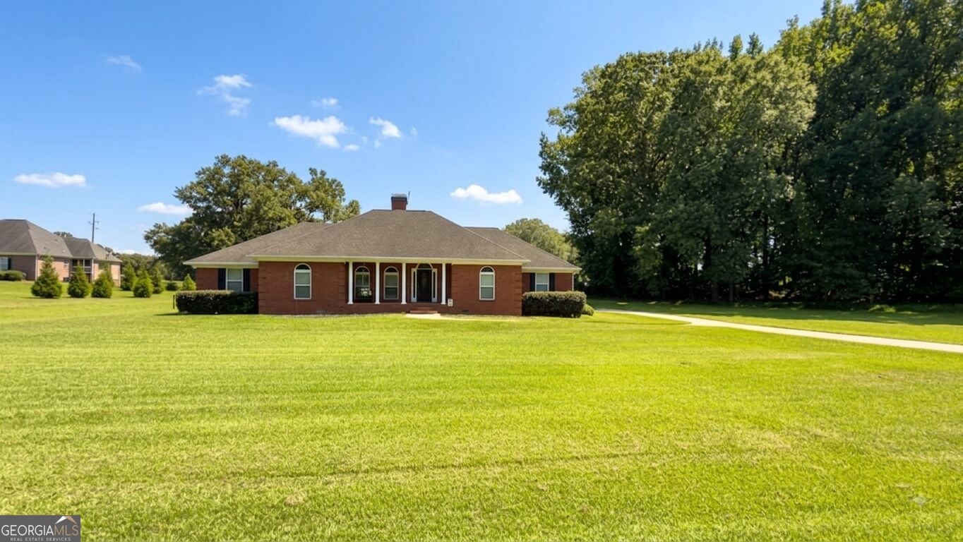 11700 Hazelbrand Rd NE — photo