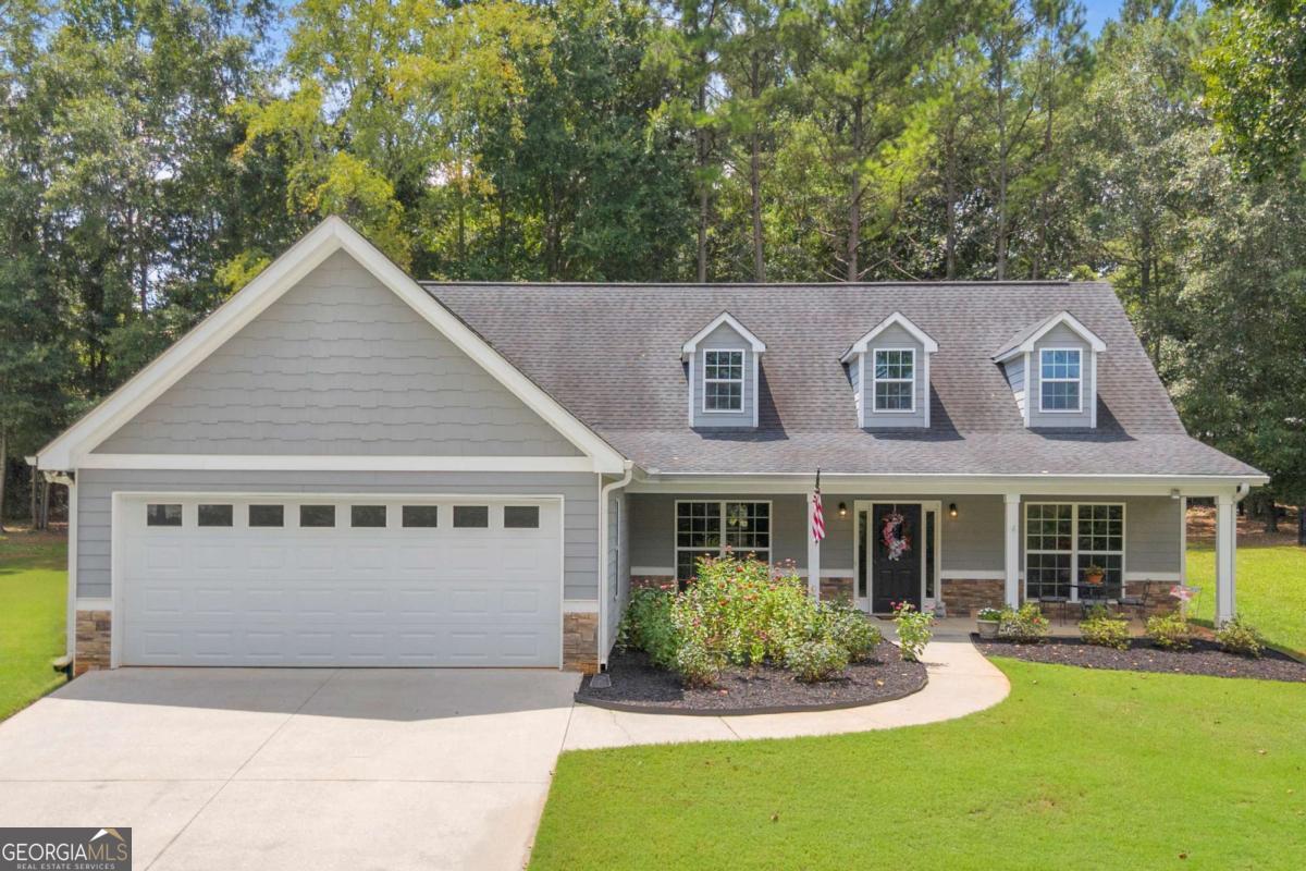 388 Belmont Park Dr — photo