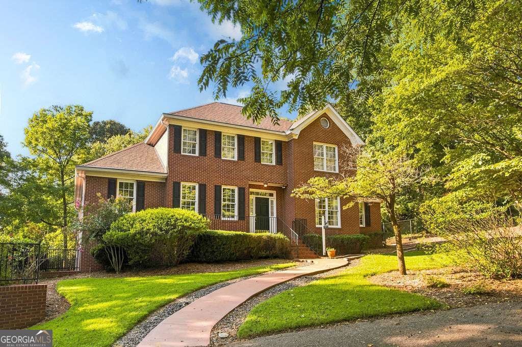 245 Deerhill Dr — photo
