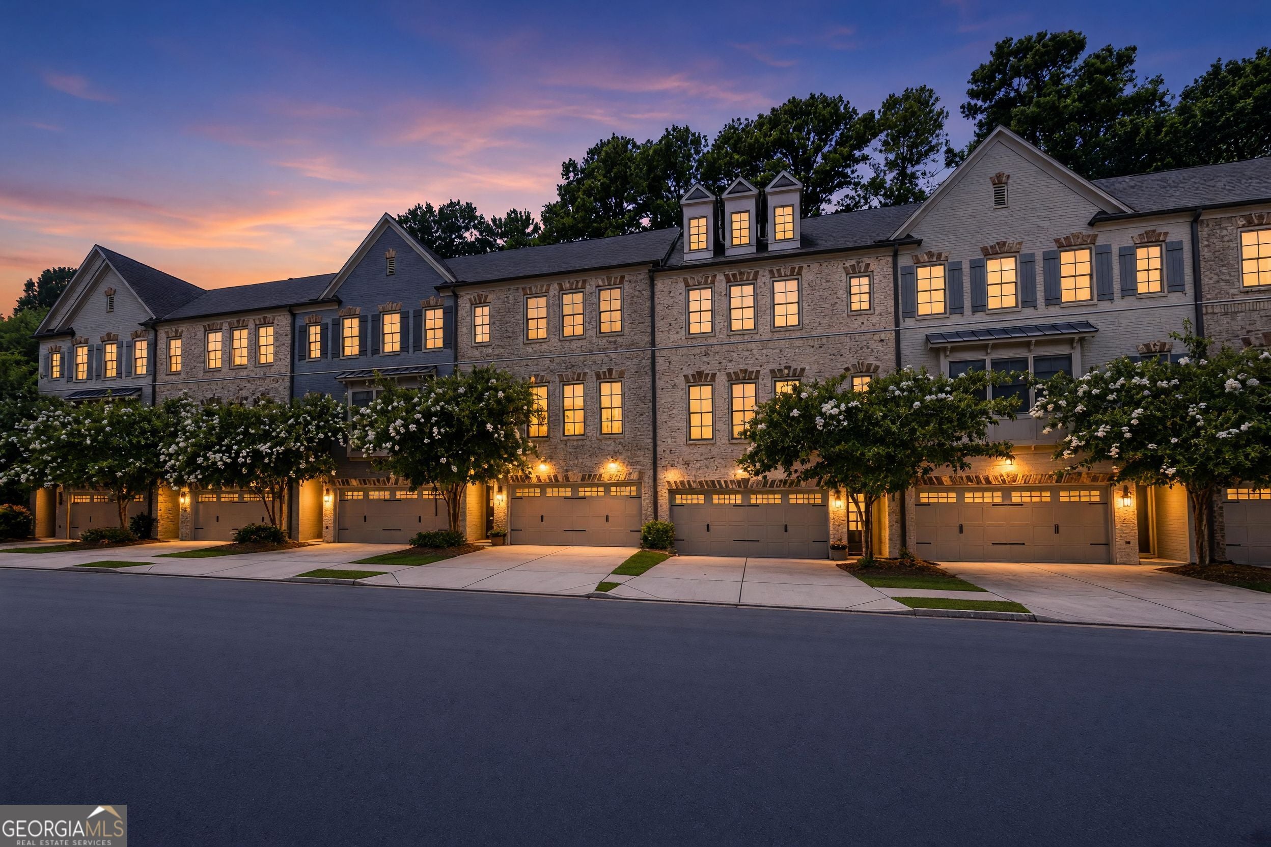 2538 Skyland Dr NE — photo