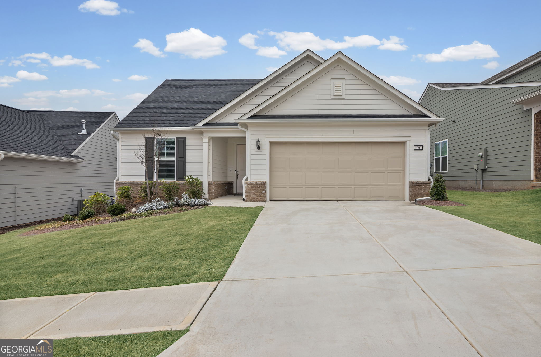1002 Dirr Dr — photo