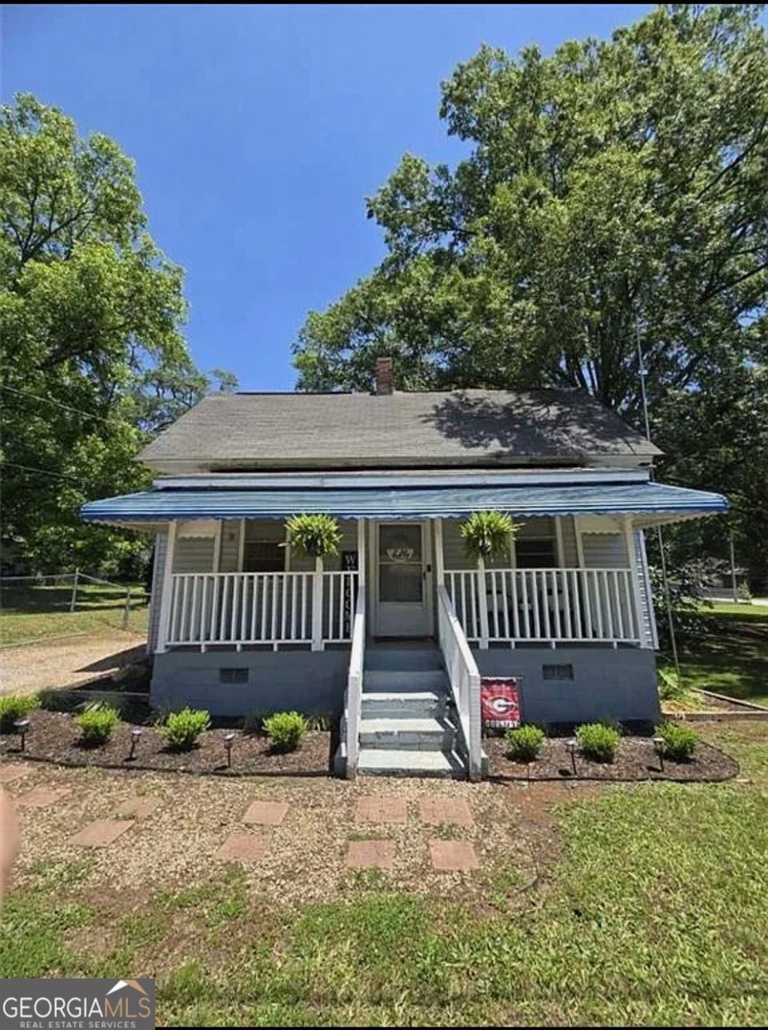 5108 Hackett St NE — photo