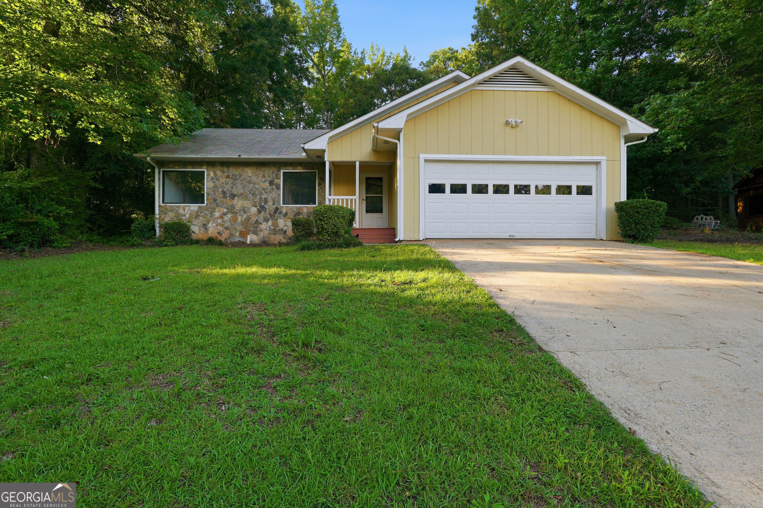 140 Forrest Brook Dr — photo