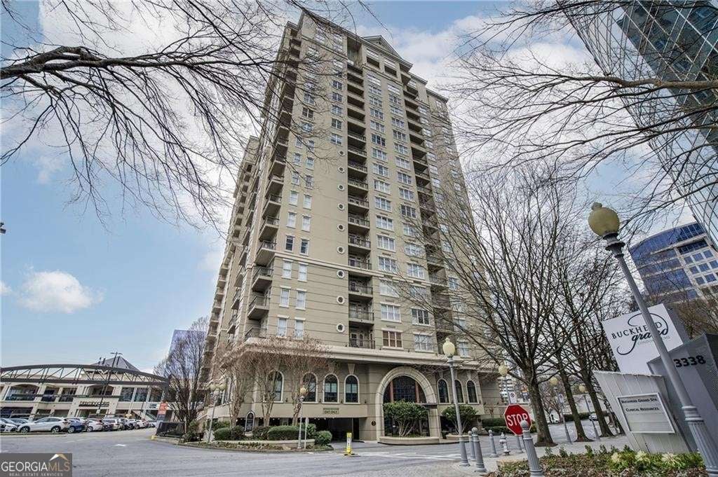 3334 Peachtree Rd NE 1213 — photo