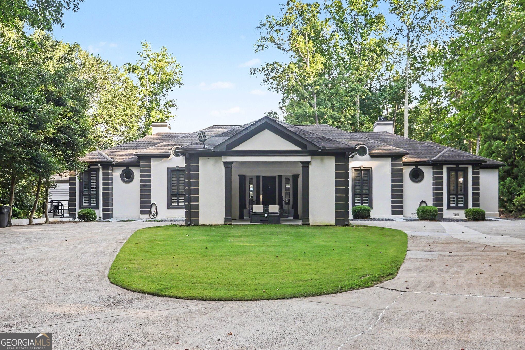 1126 Wedgefield Dr — photo