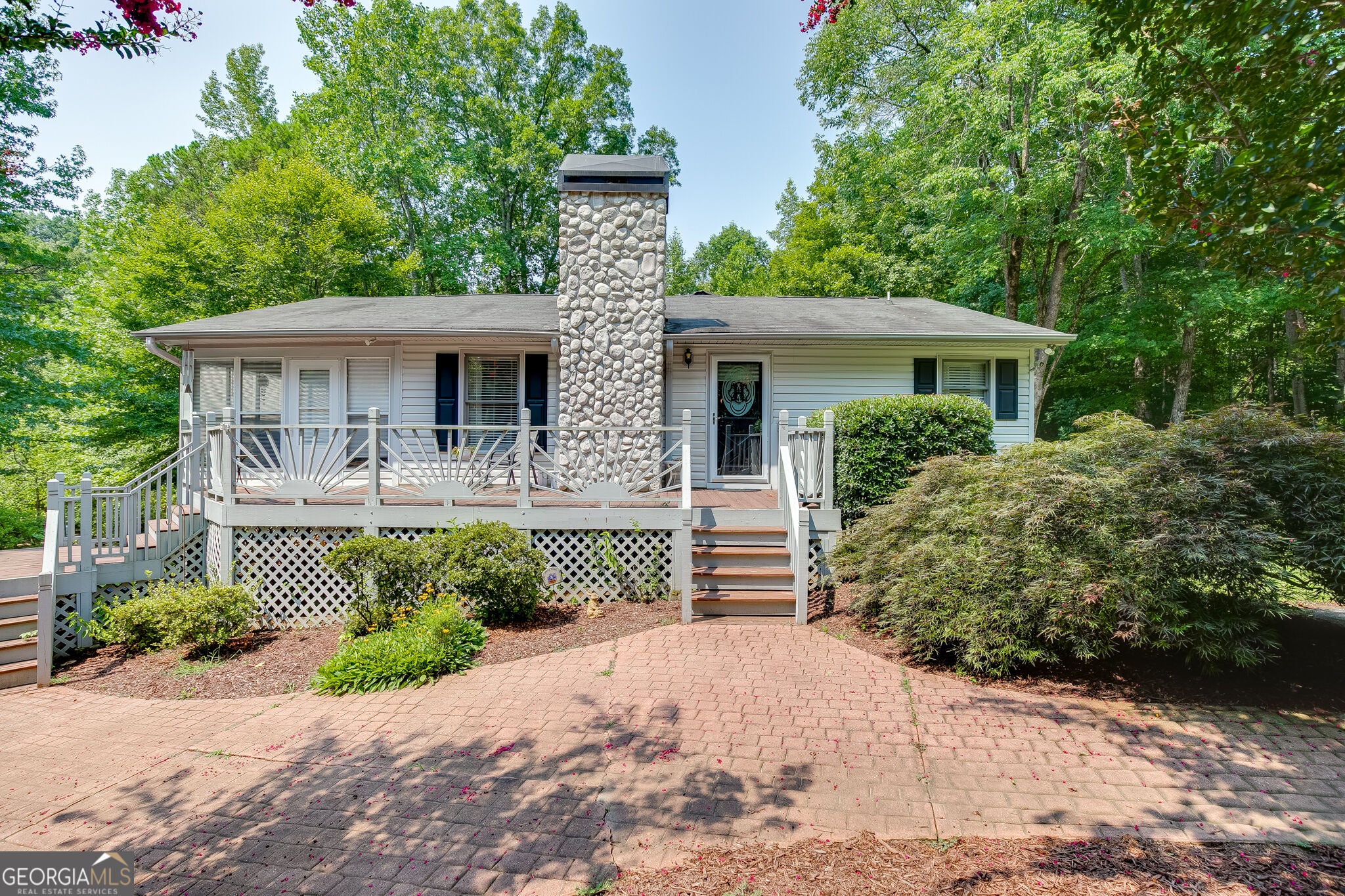 215 Heath CV — photo