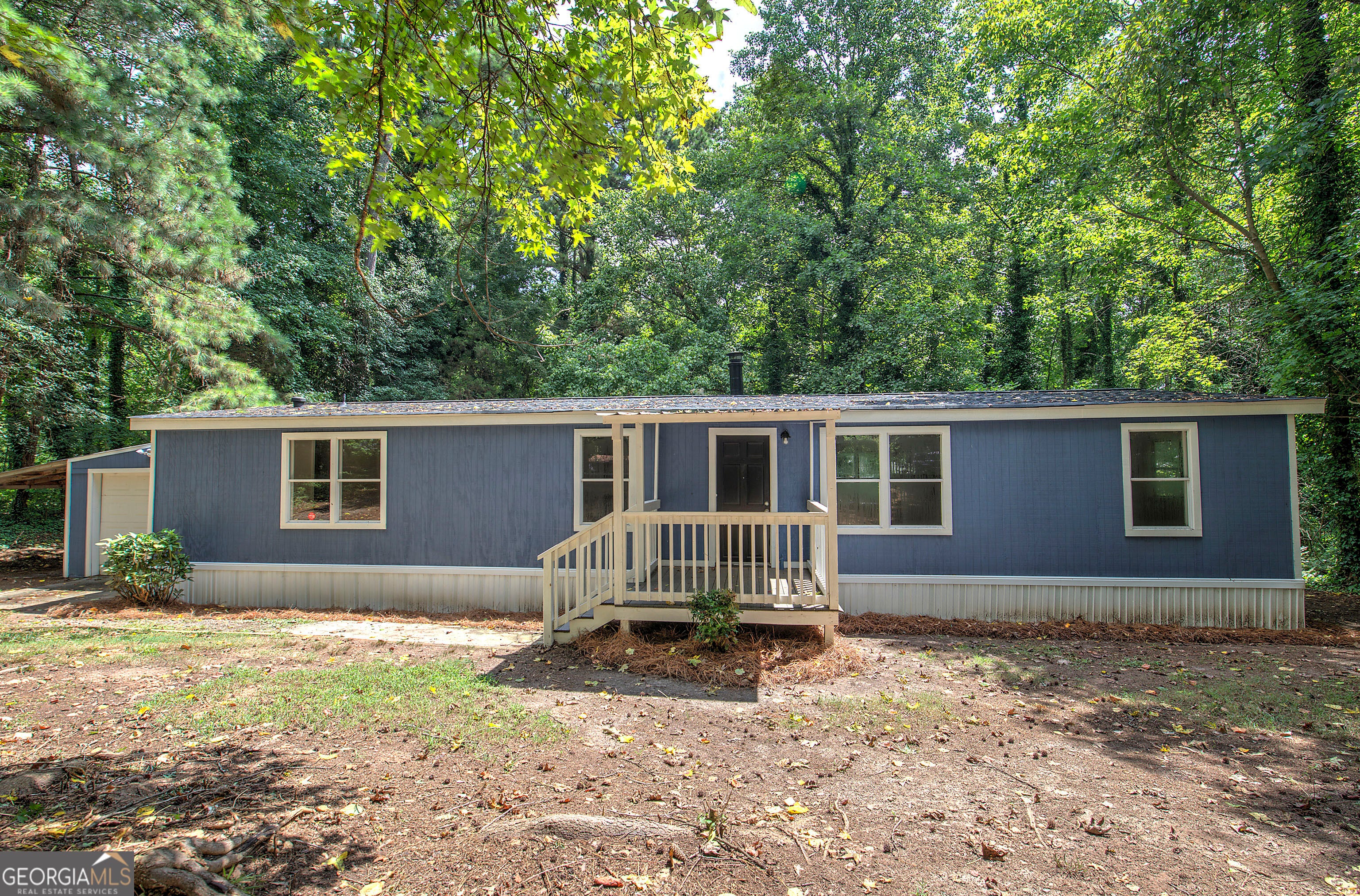 5160 E Holiday Ct SE — photo