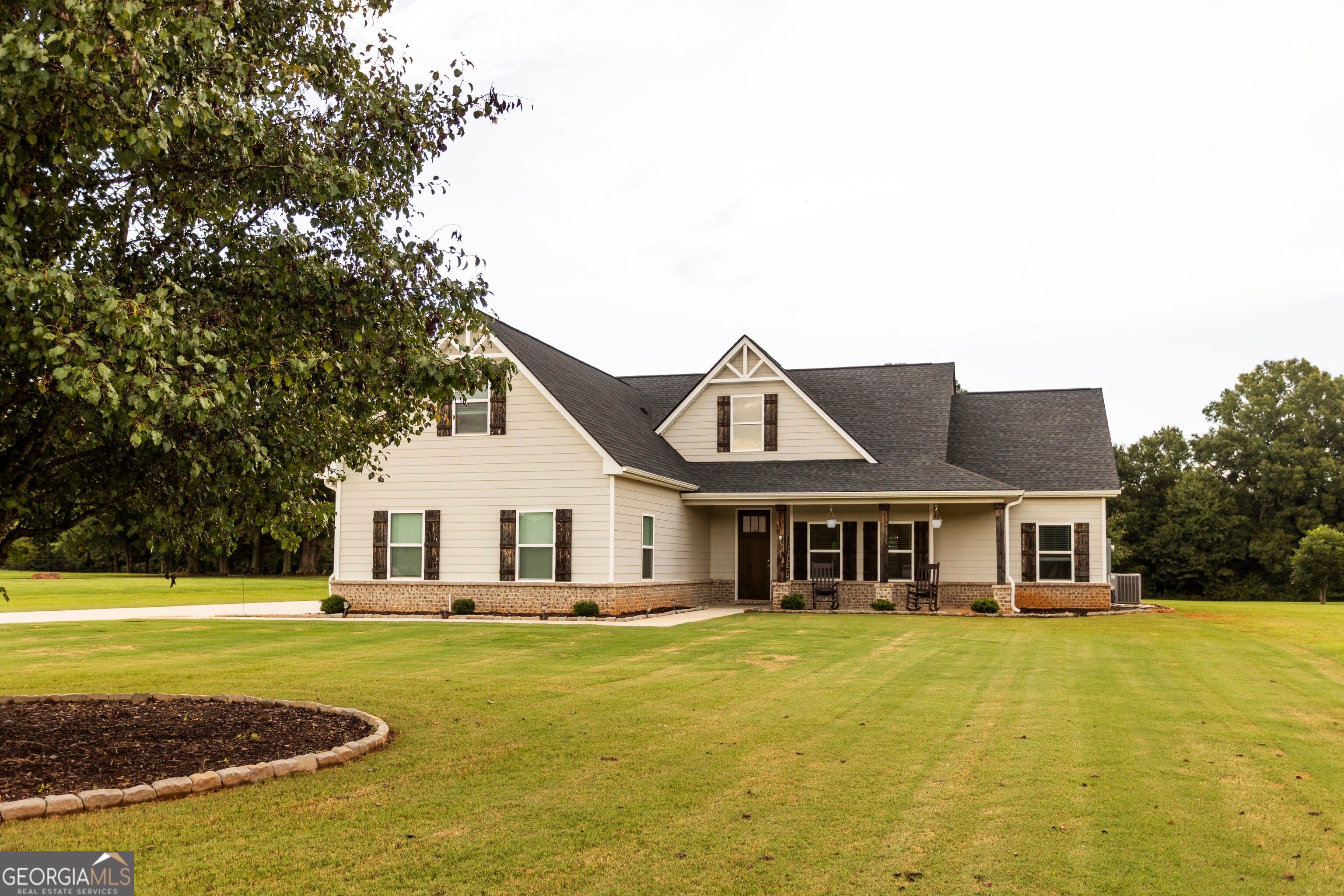 301 Savannah Dr — photo