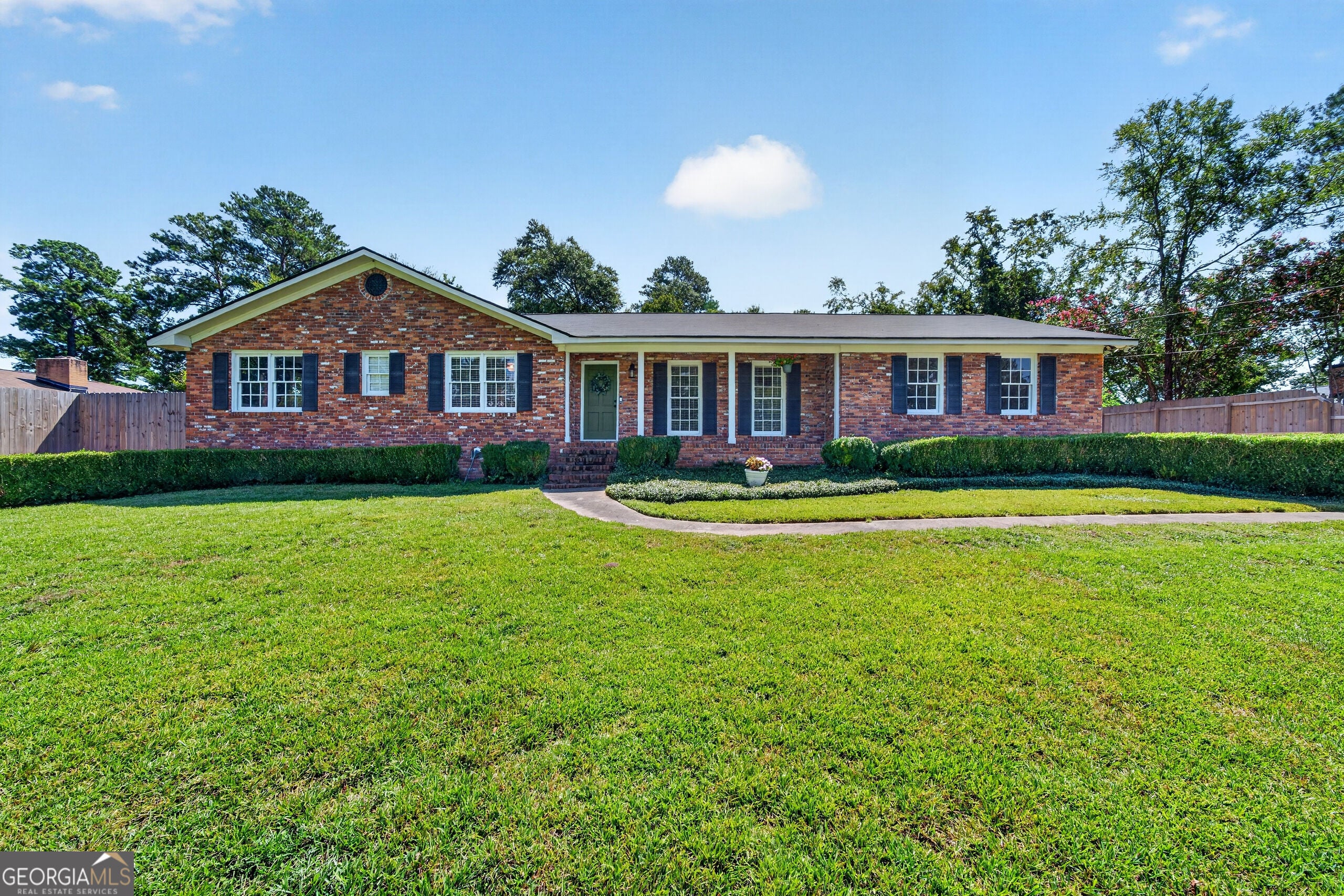 1461 Marlowe Dr — photo