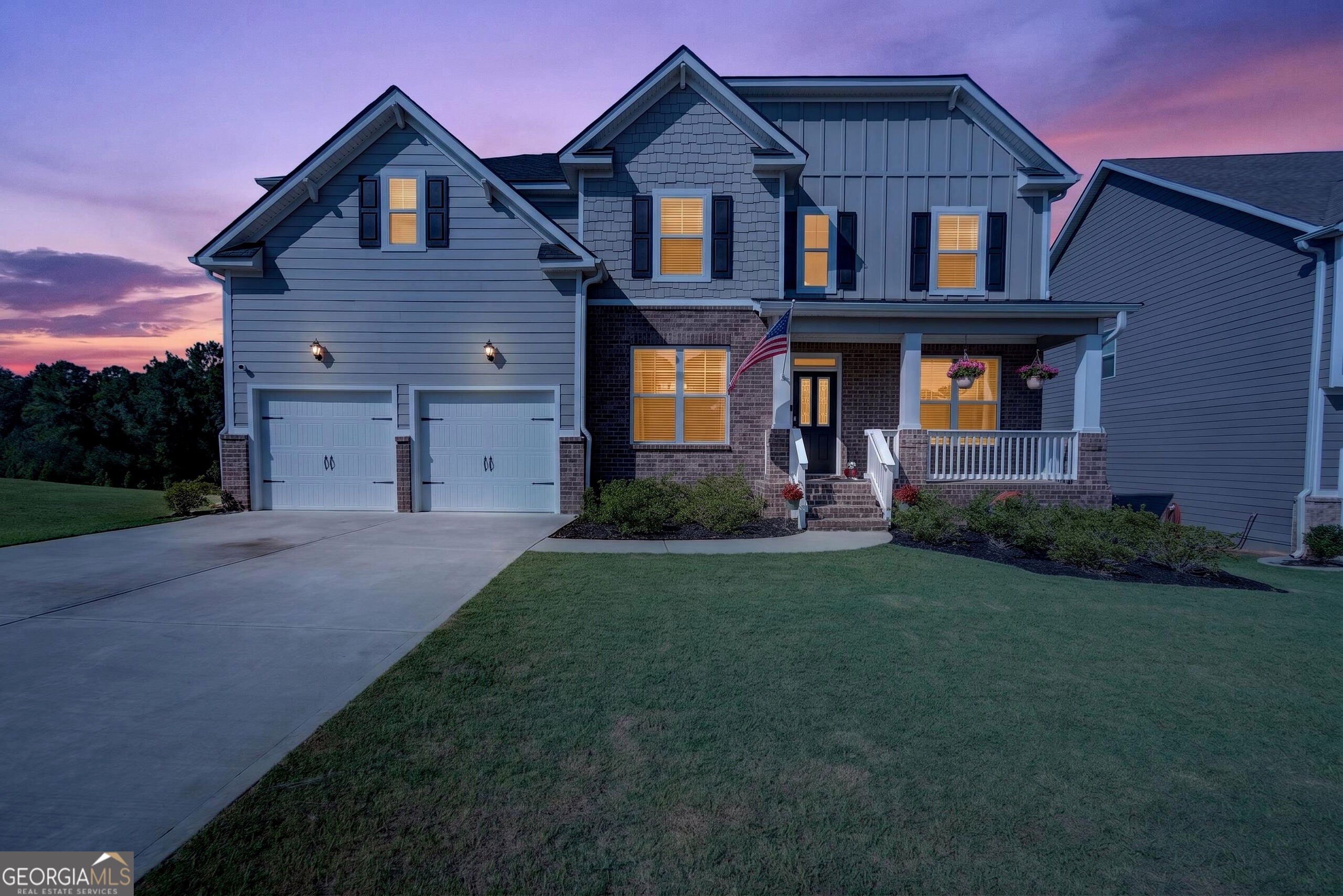 1101 Hawthorne Cir — photo