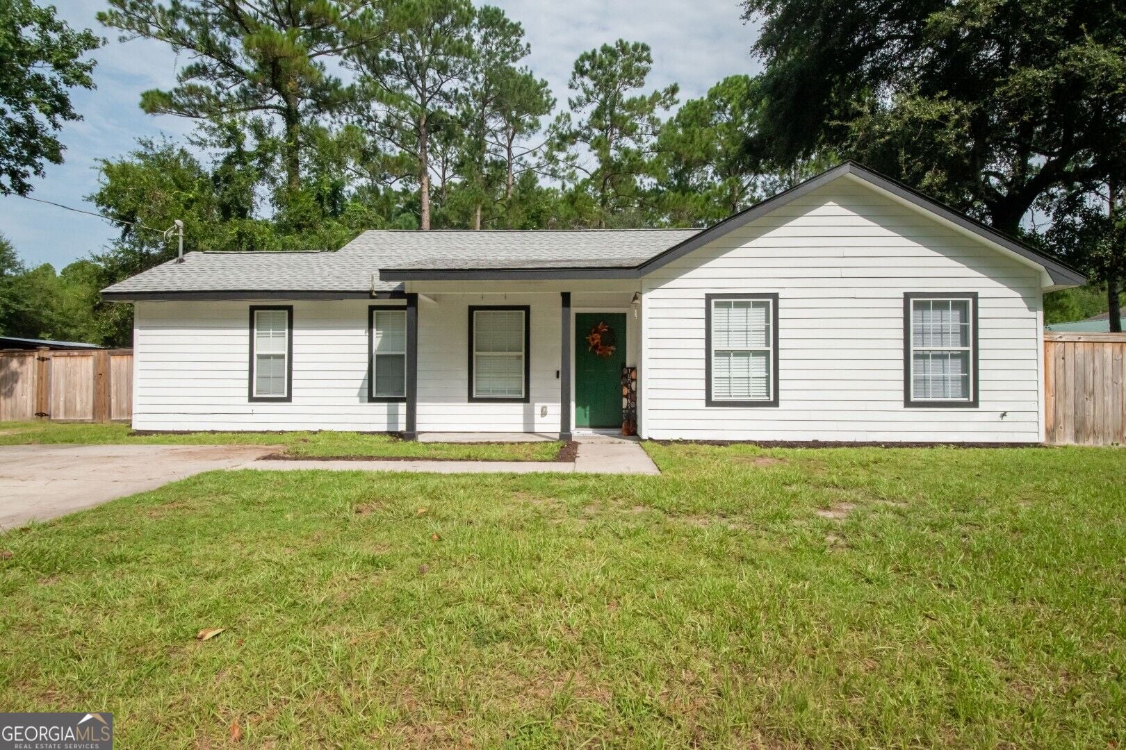 300 Village Dr — photo