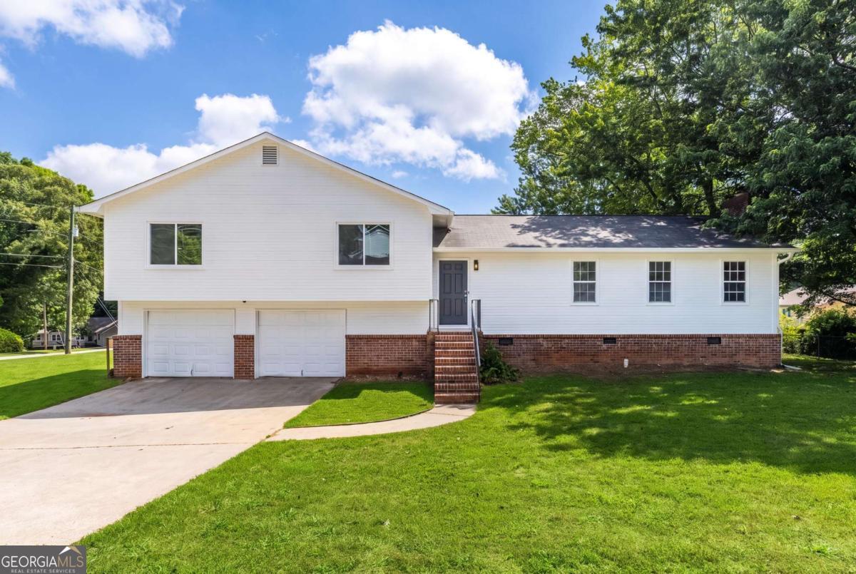 2250 Ridge Forest Dr — photo