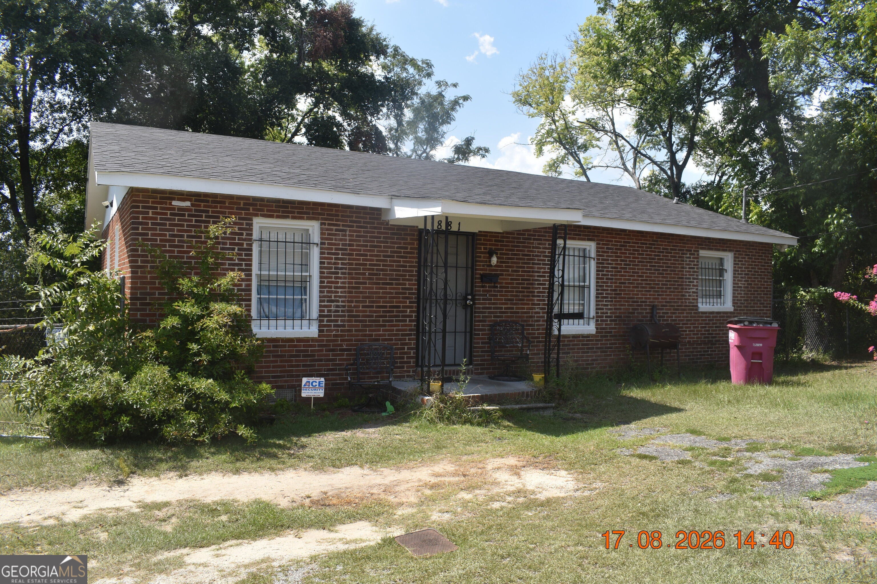 881 Poppy Ave — photo