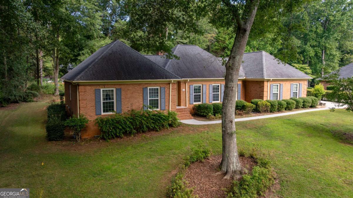 341 Chesterfield Rd — photo