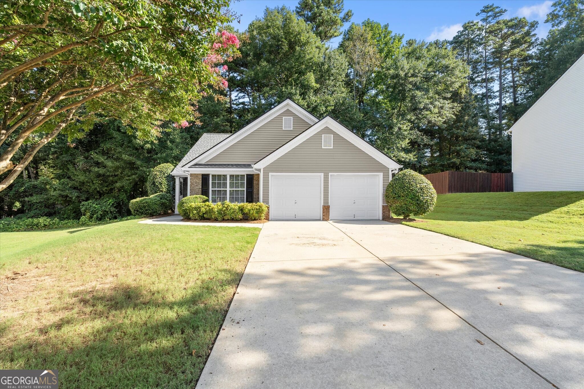 1421 Pine Acre Dr — photo