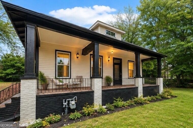 961 Log Cabin Way — photo