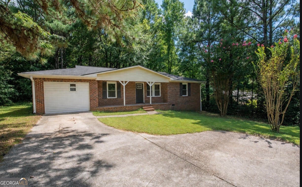 1104 Alverson Rd — photo
