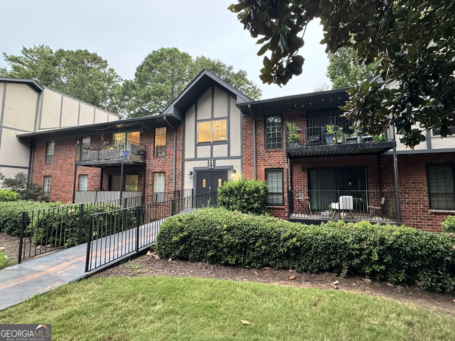6851 Roswell Rd NE H-31 — photo