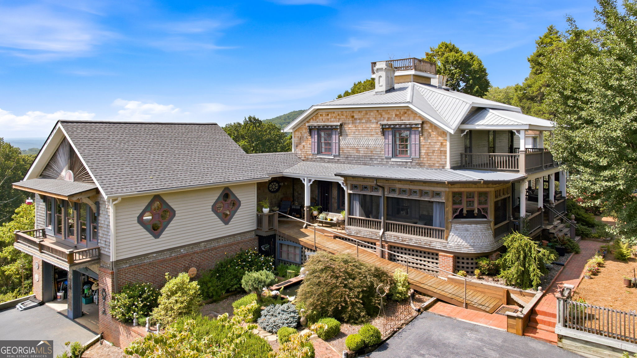 684 Grandview Ave — photo