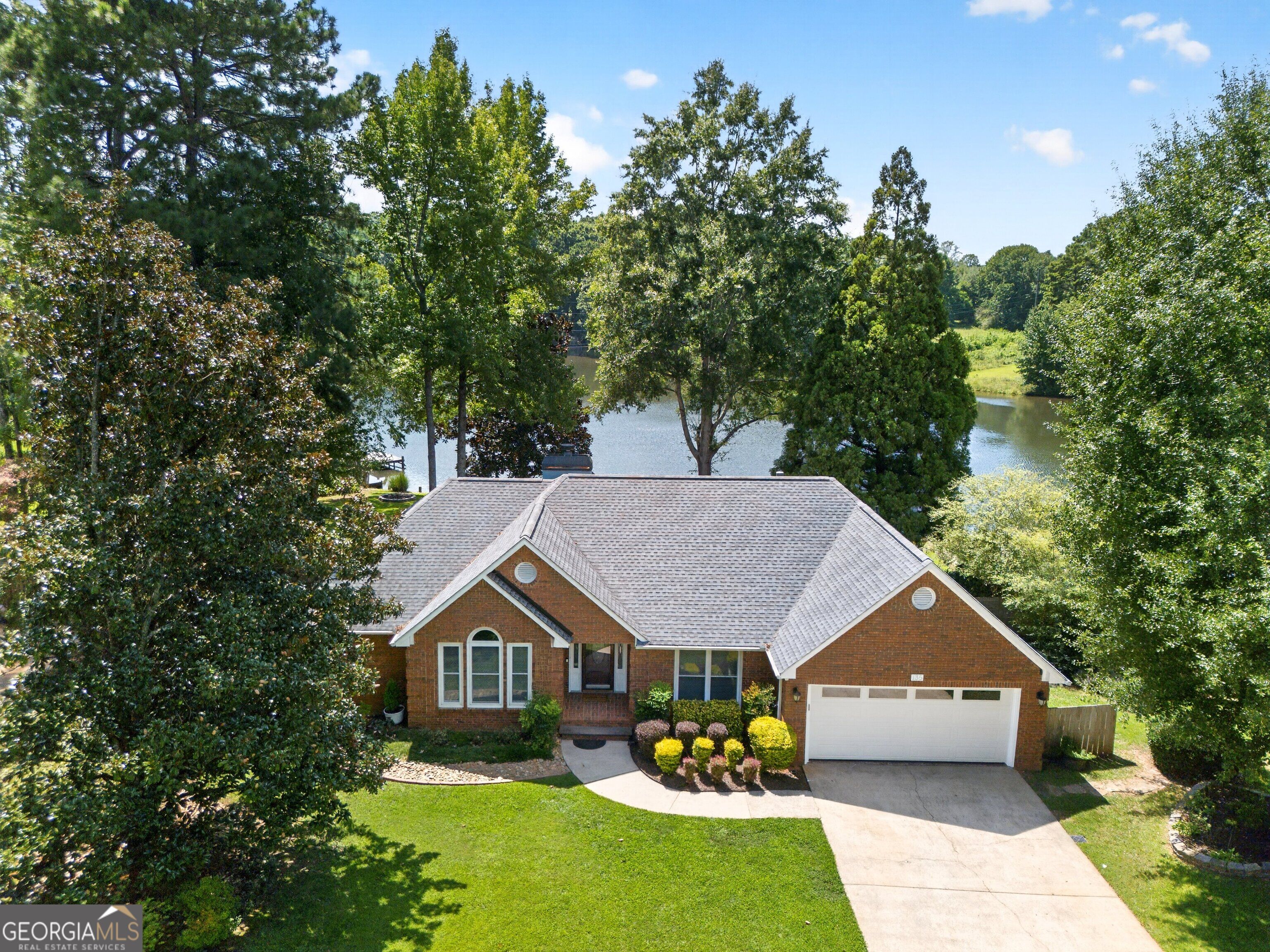 135 Southfield Dr — photo