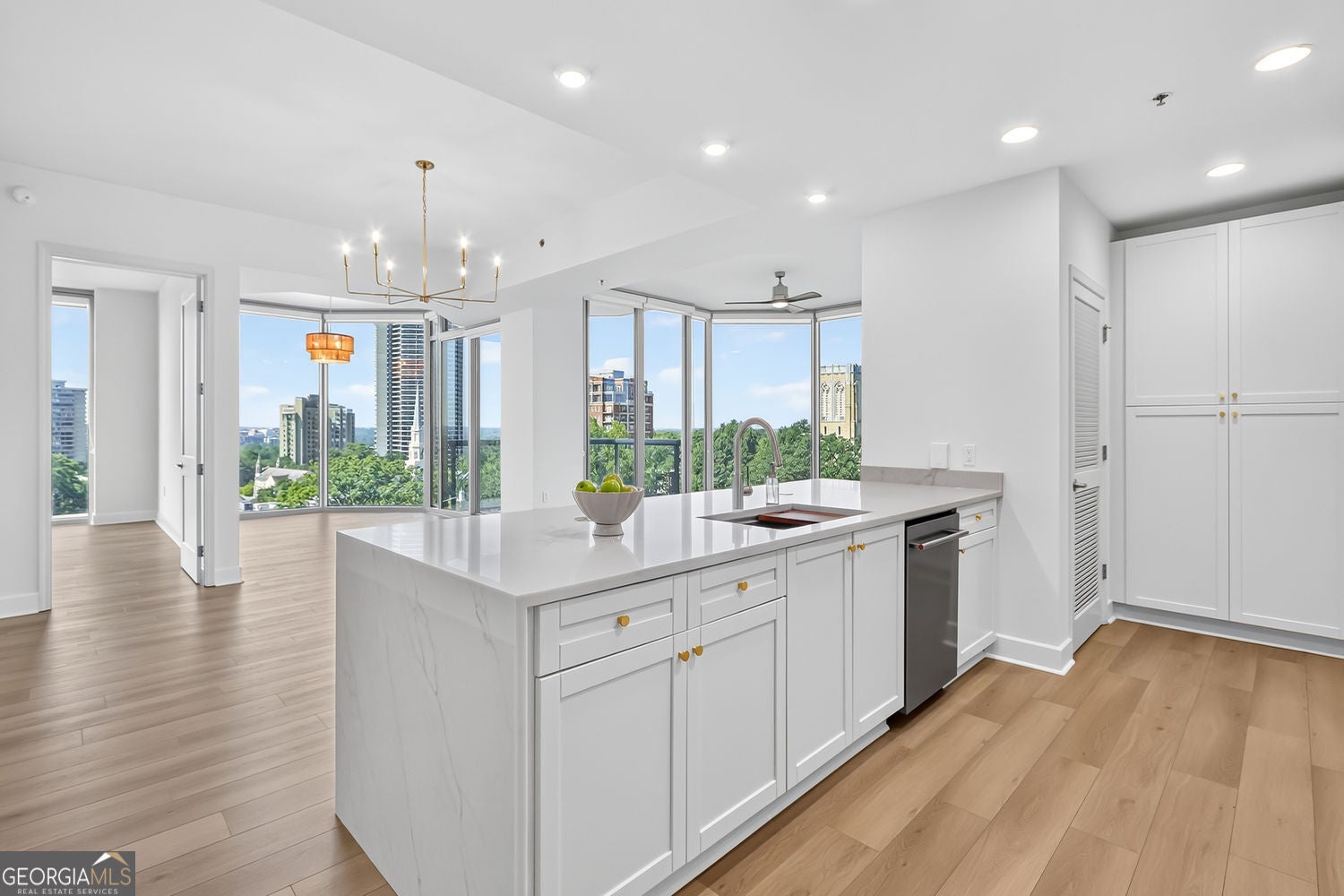 2795 Peachtree Rd NE 802 — photo