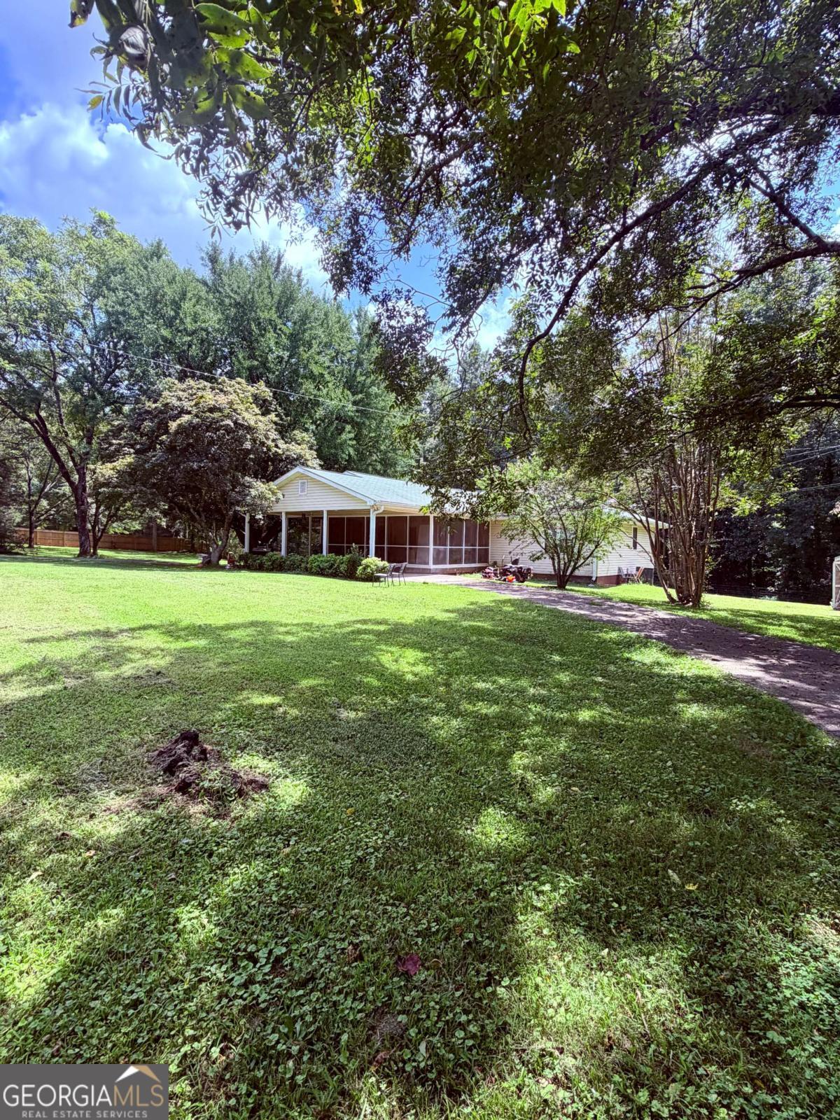 7447 Old Cornelia Hwy — photo