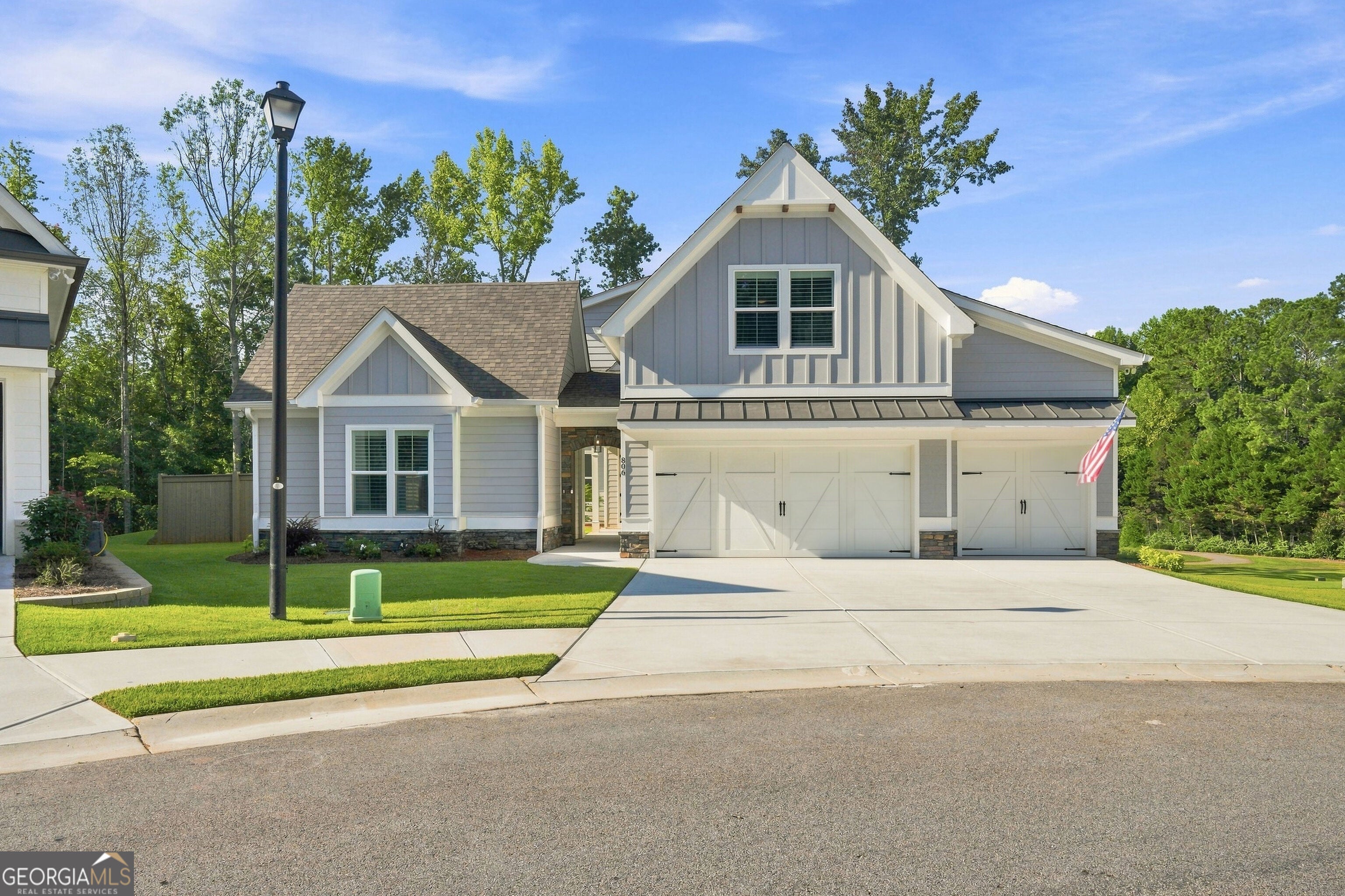 806 Magnolia Walk — photo