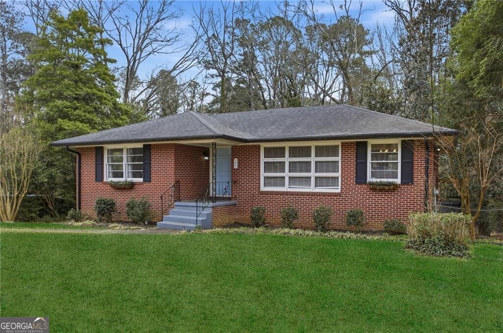 305 Brookwood Dr SW — photo