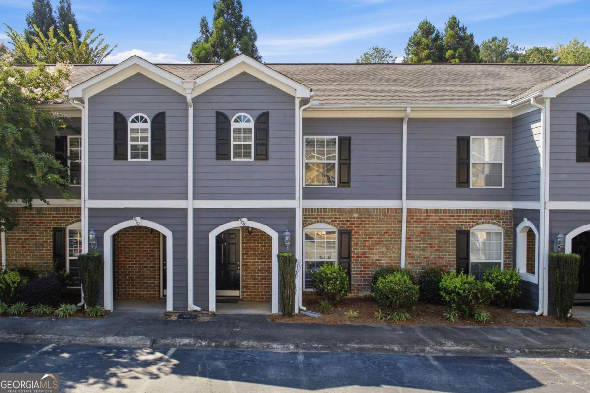 908 Summer Pl — photo