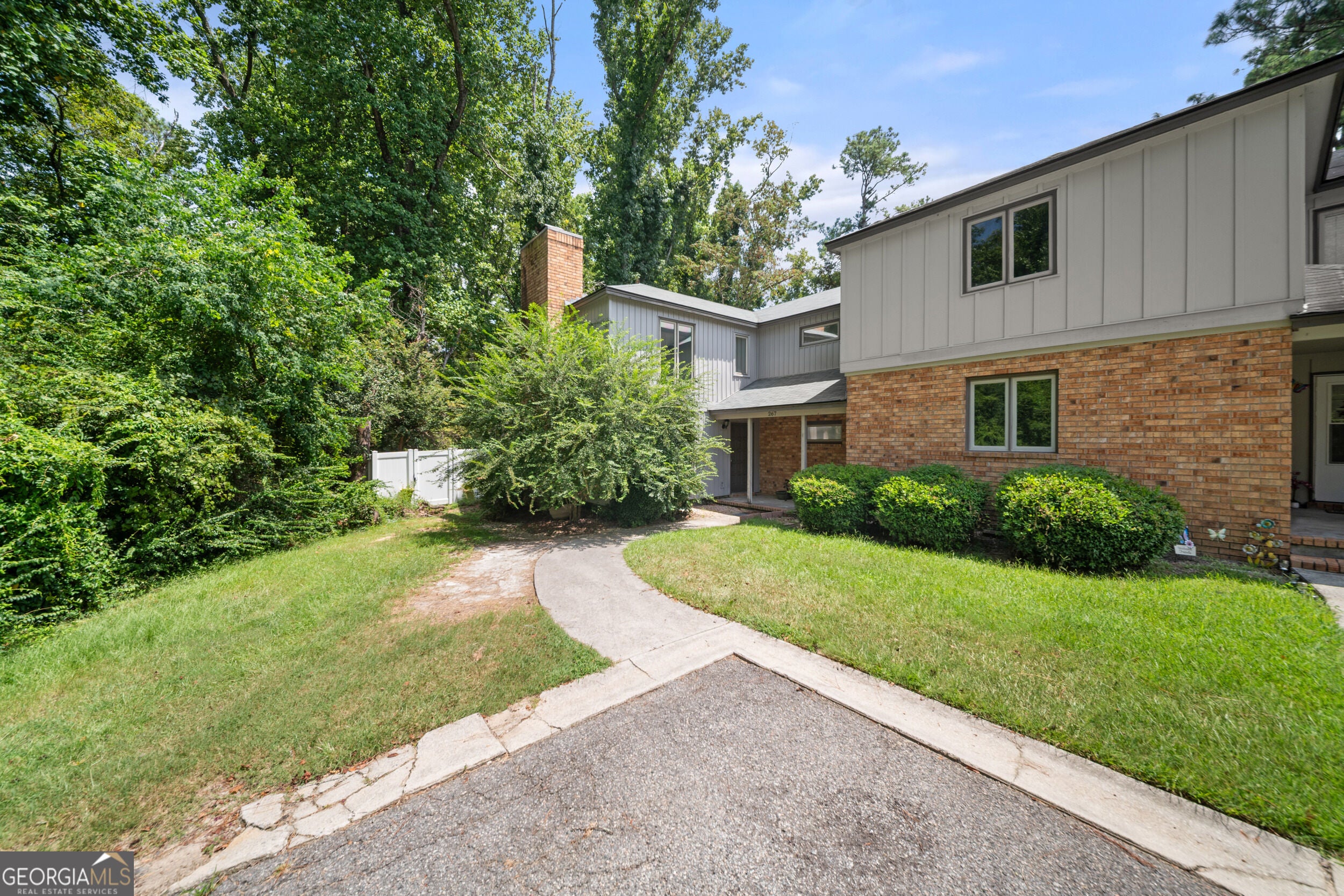 267 Westbrooke Dr — photo