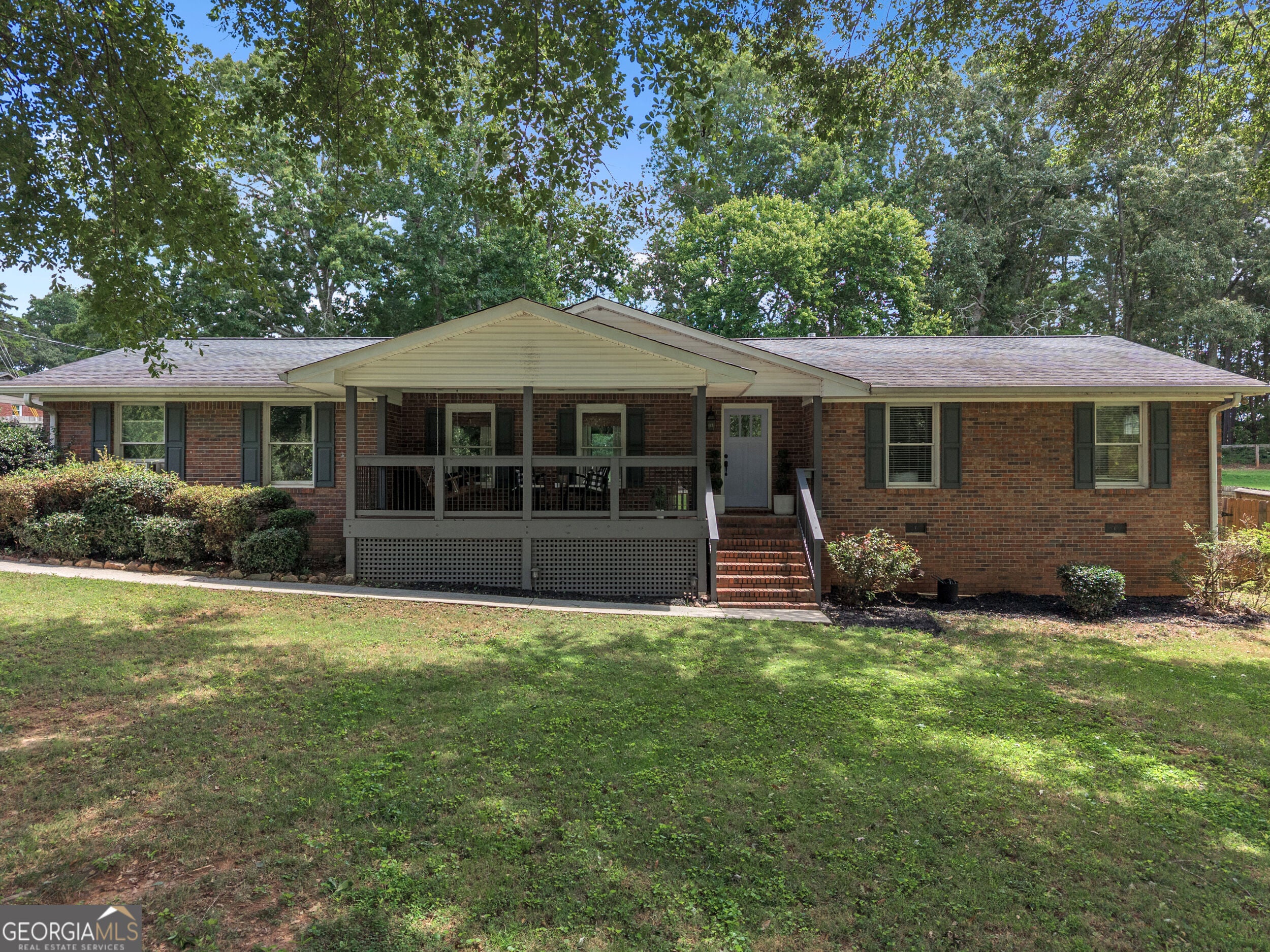 512 Mason Dr — photo