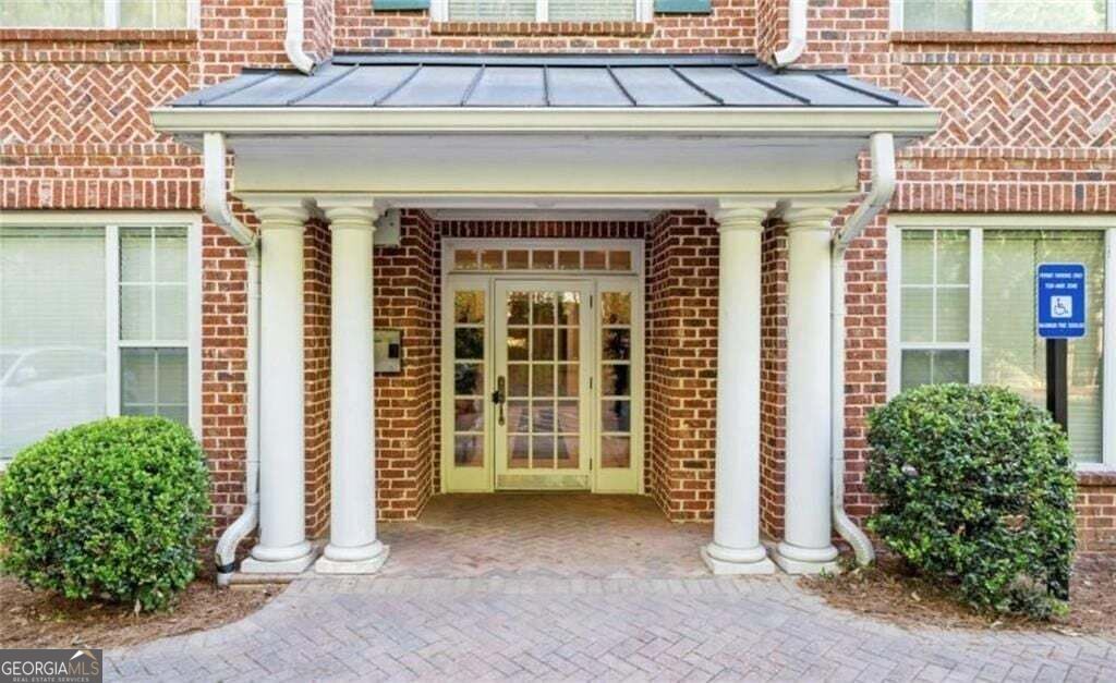 4201 Stratford CMNS, Decatur, GA 30033 — photo 2