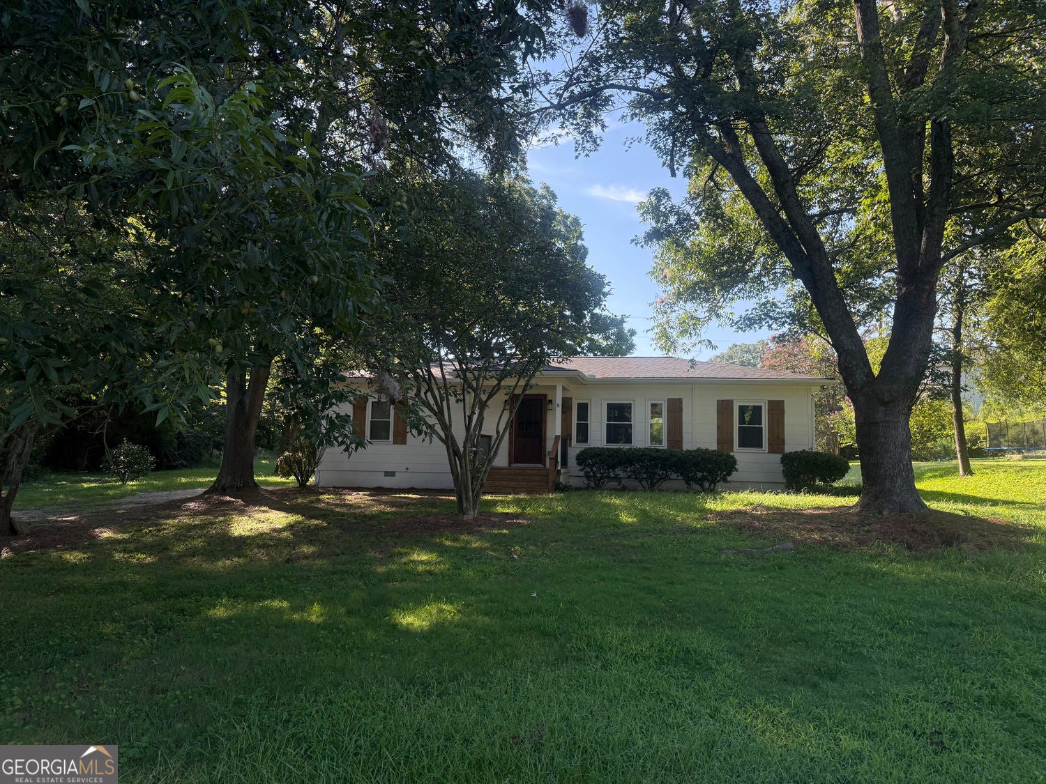 107 Lakeshore Cir — photo