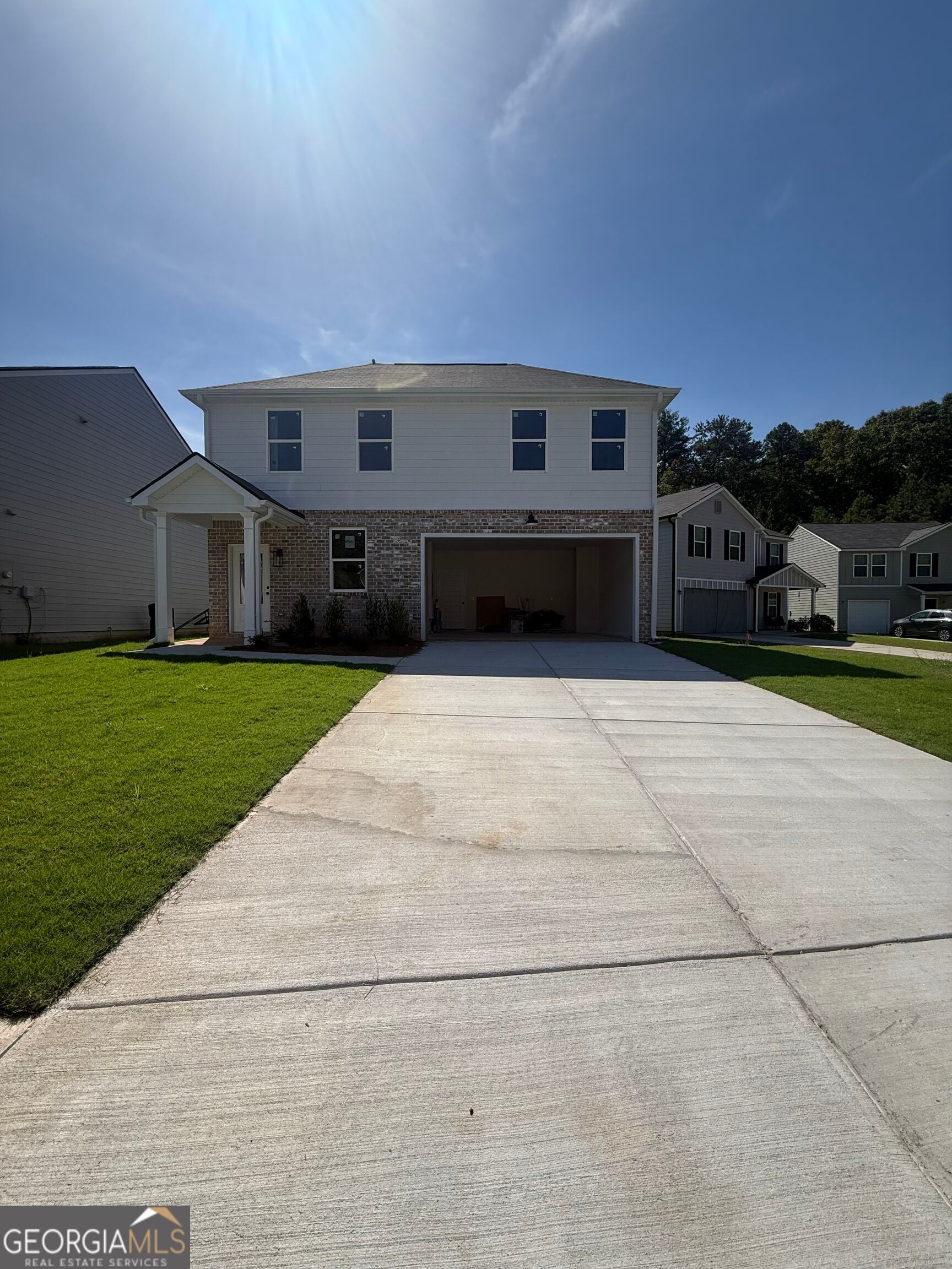 352 Jada Ln — photo