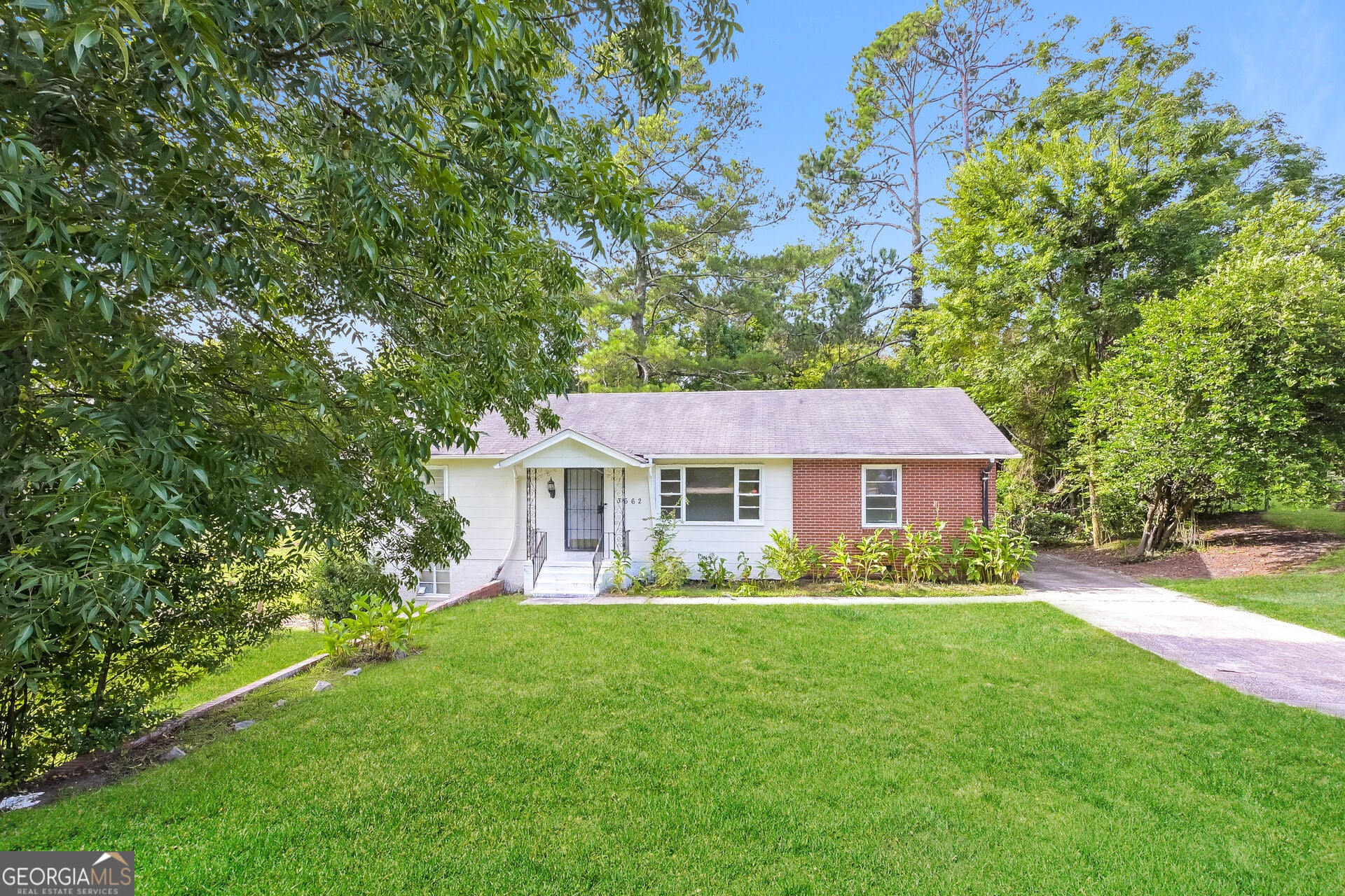 3662 Brownley Dr — photo