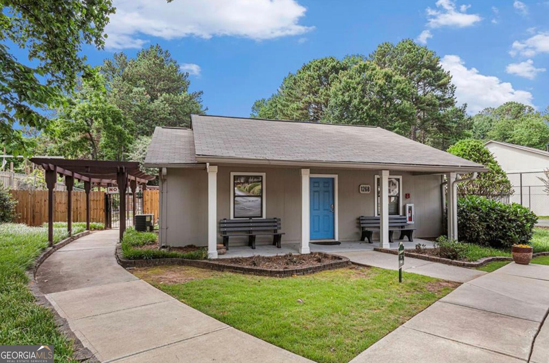 1388 Branch Dr — photo