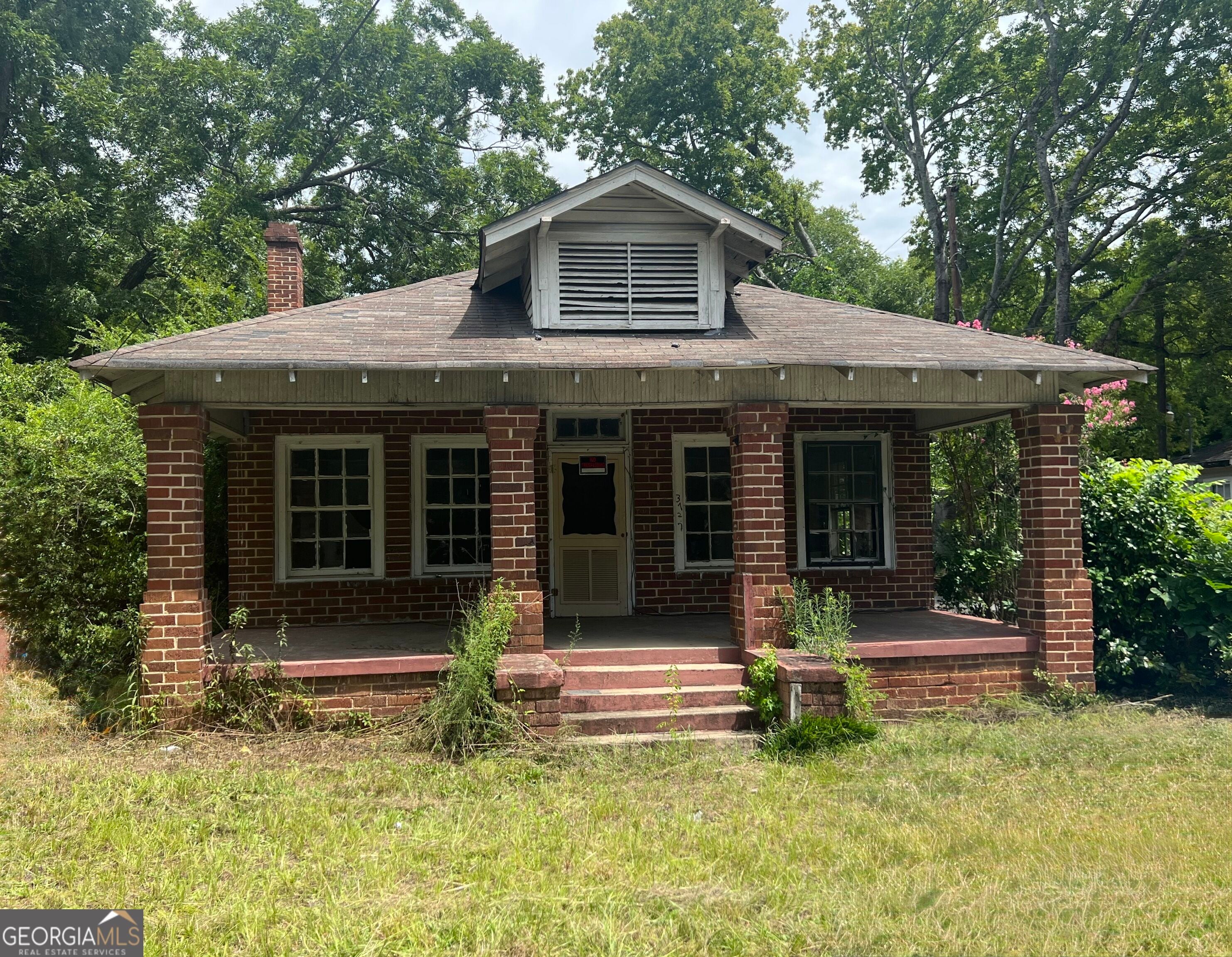 3727 Log Cabin Dr — photo