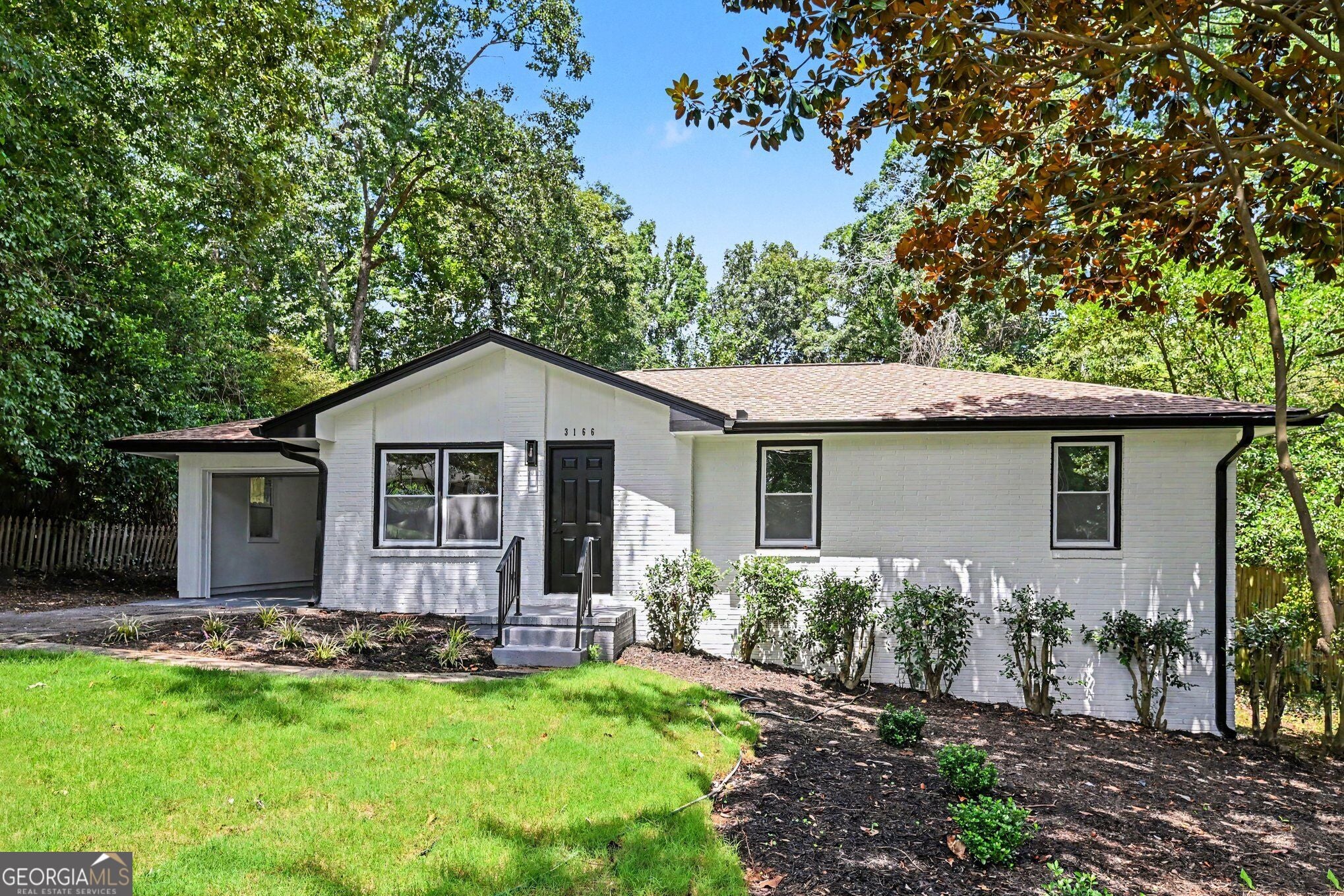 3166 Lindmoor Dr — photo