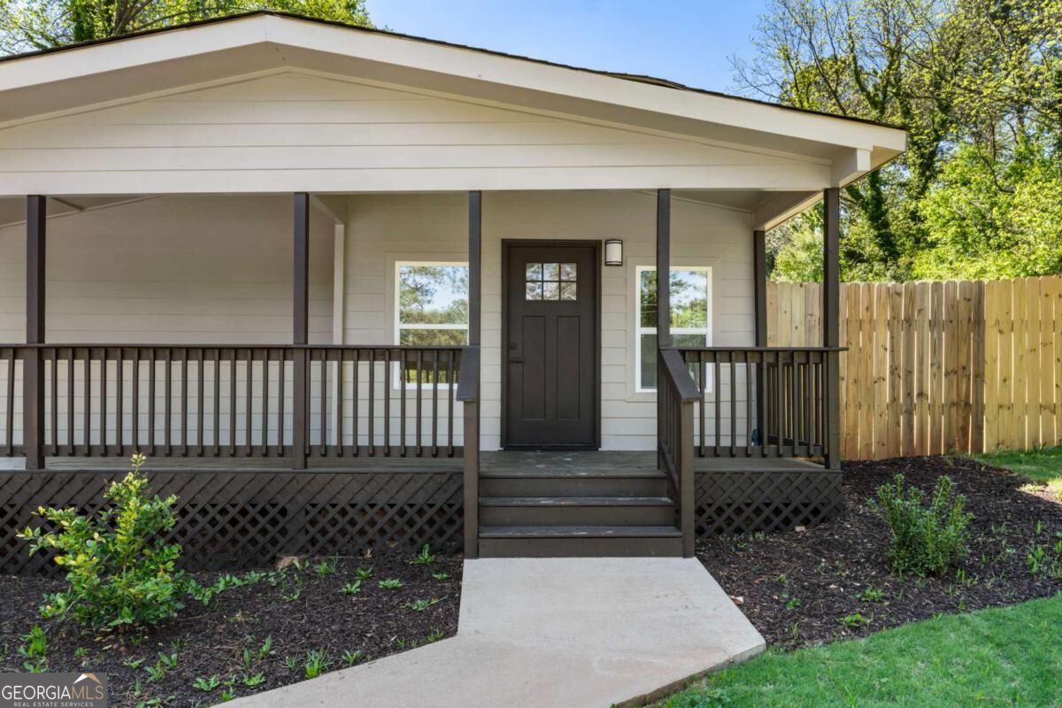 8859 Thomas Rd — photo