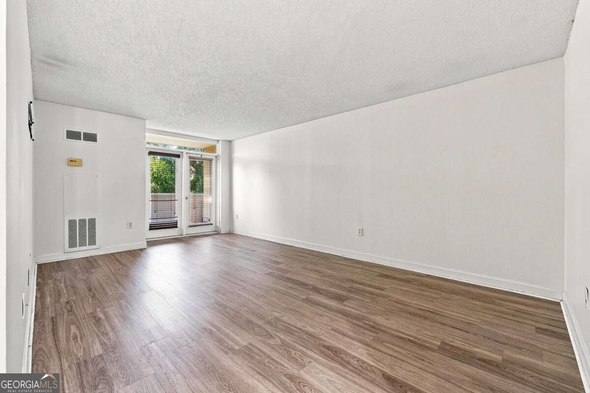 375 Ralph Mcgill Blvd NE 401 — photo