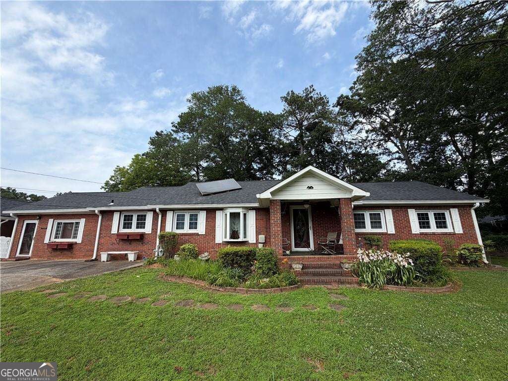 401 Latimore Ave — photo