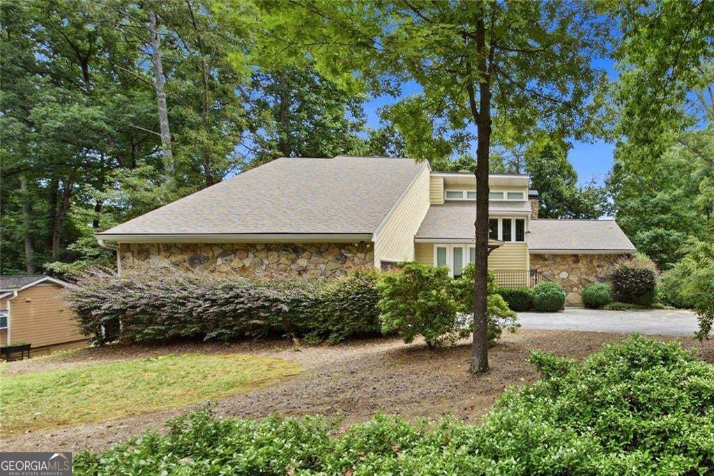 2990 Ascot Ln — photo