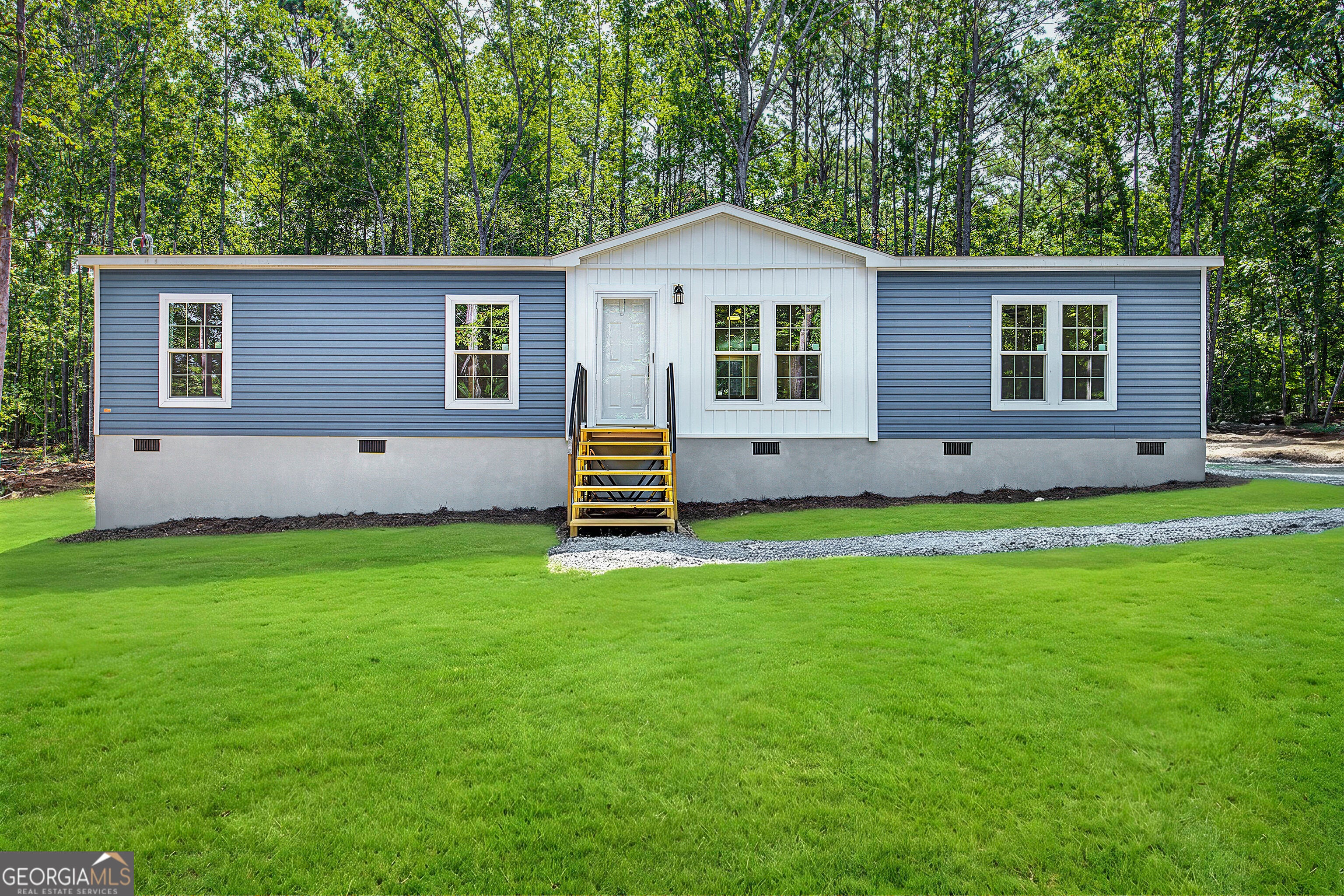 140 B Lakeshore Dr — photo