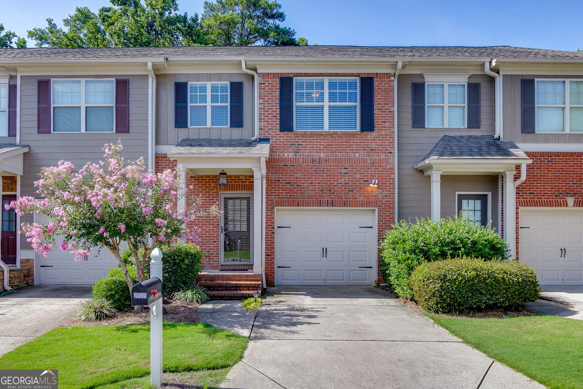 2725 Maple Park Pl — photo