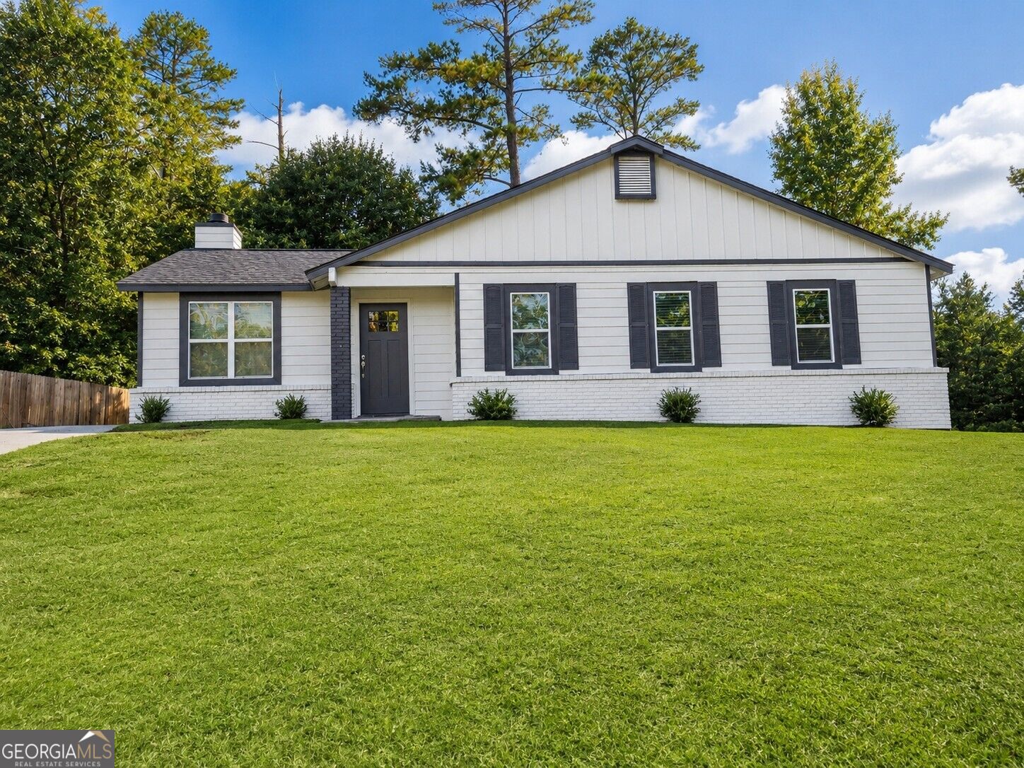 7791 Chase Woods Dr — photo