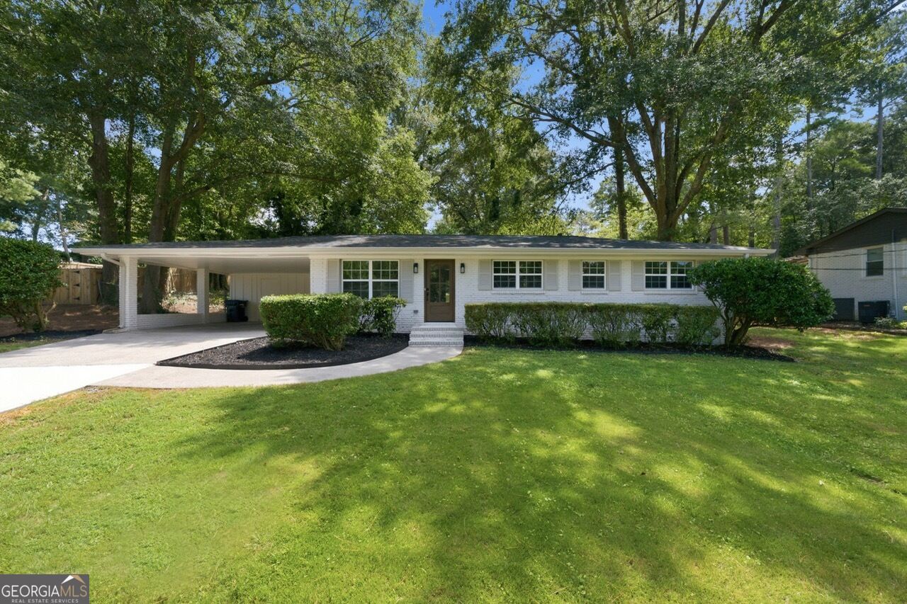 215 Valley Dr — photo