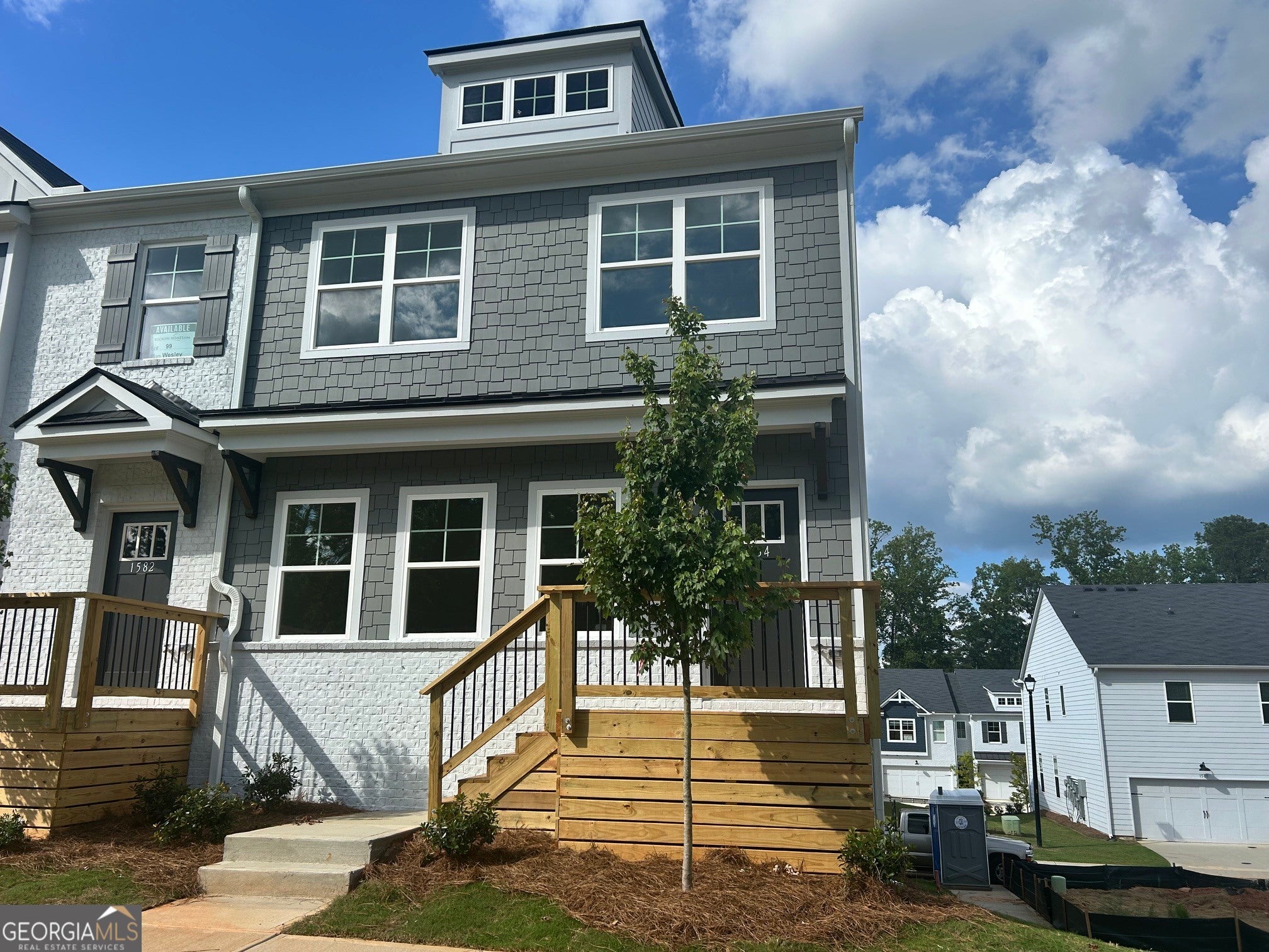 1584 Salem Dr 100 — photo