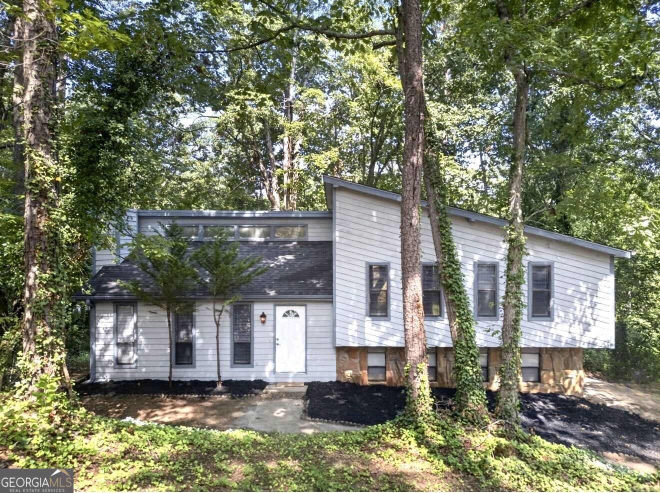 9759 Greenside Way — photo
