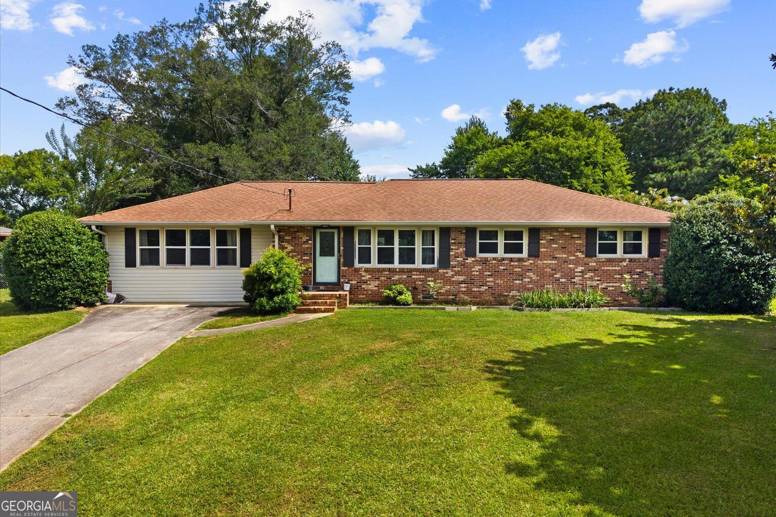 8 Cameo Dr — photo