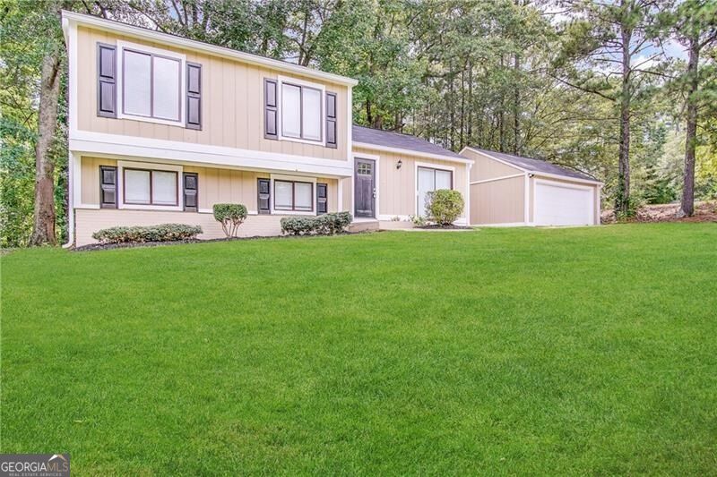 4887 Martins Crossing Rd — photo